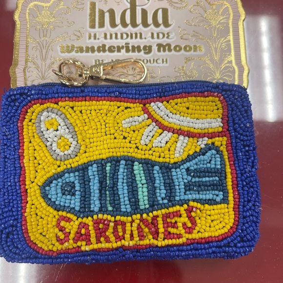 SARDINES BEADED ZIP POUCH!!! Adorable!!! New - Picture 1 of 3